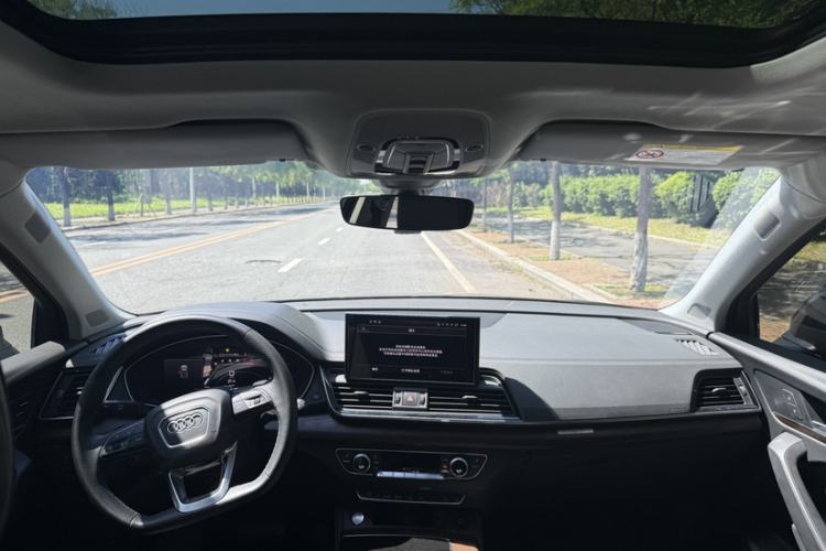 Used Audi Q5L 2022 Updated 45T Luxury Dynamic Version Interior 6