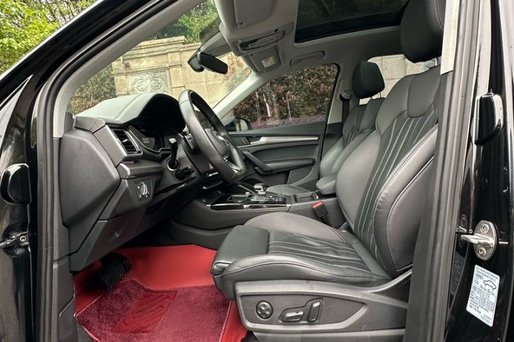 Used Audi Q5L 2022 40T Luxury Dynamic Model Interior 6