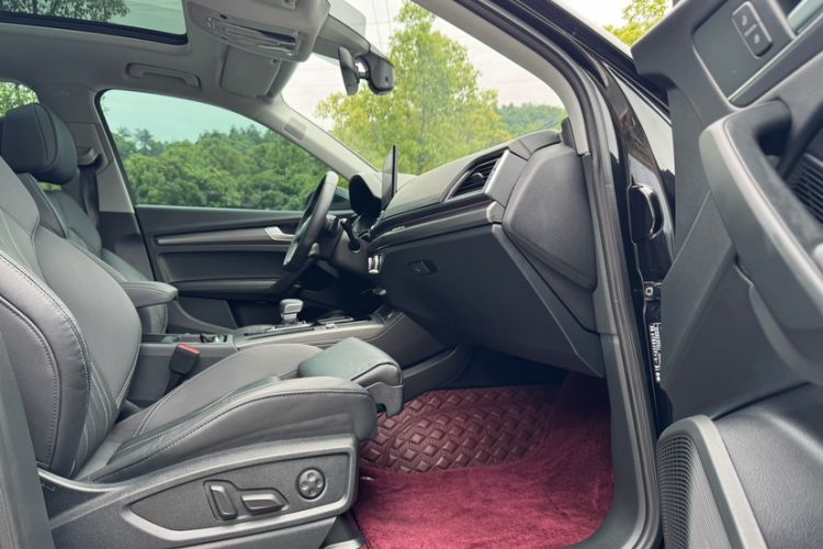 Used Audi Q5L 2022 Updated 45T Luxury Dynamic Version Interior 7