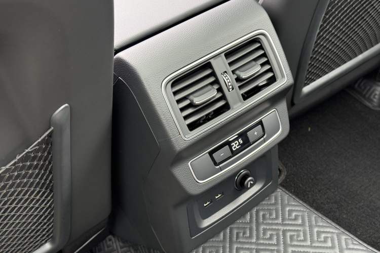 Used Audi Q5L 2022 Updated Version 40T Luxury Elegant Edition Interior 7