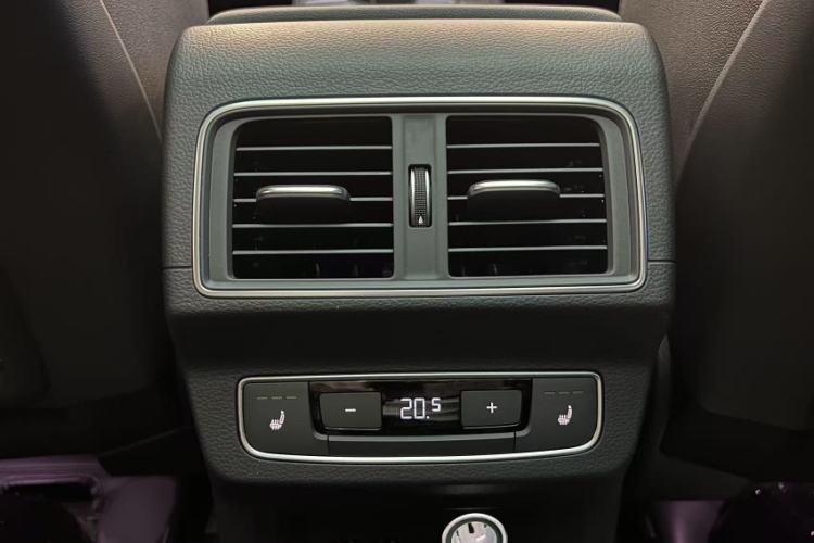 Used Audi Q5L 2022 40T Fashionable and Elegant Model Interior 7