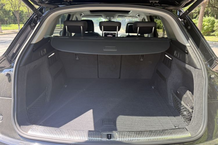 Used Audi Q5L 2022 Updated 45T Luxury Dynamic Version Interior 9