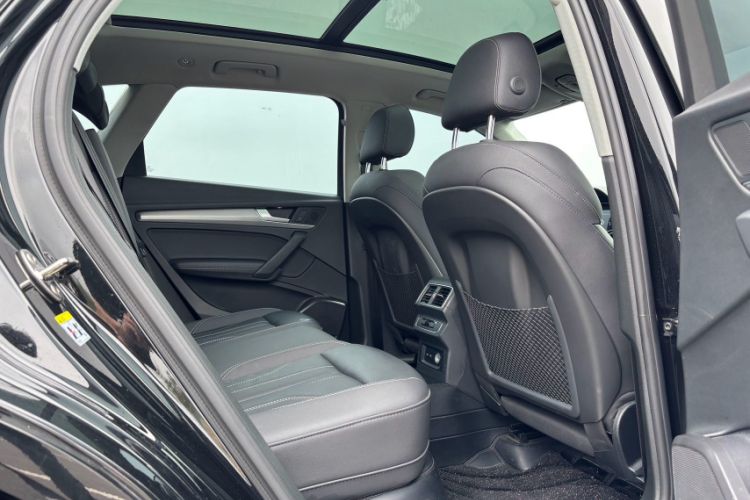 Used Audi Q5L 2022 40T Fashionable and Dynamic Model Interior 9
