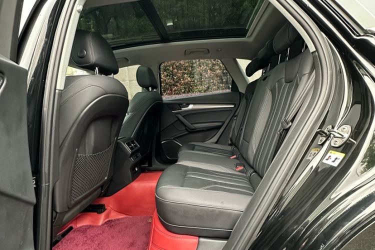 Used Audi Q5L 2022 40T Luxury Dynamic Model Interior 9