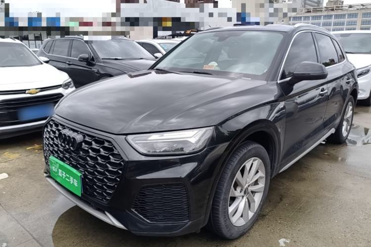 Używany Audi Q5L 2022 40T Luxury Dynamic Model Guazi used car, China used car export, Used car for sale, Used cars, Cheapest cars for sale