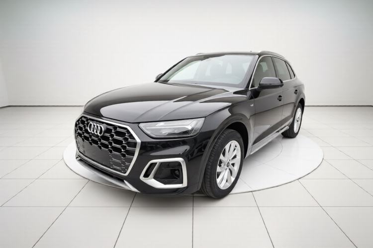 Used Audi Q5L 2022 40T Luxury Dynamic Model Guazi used car, China used car export, Used car for sale, Used cars, Cheapest cars for sale