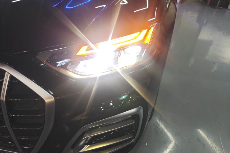Used Audi Q5L 2022 40T Fashionable and Elegant Model Left Front Headlight