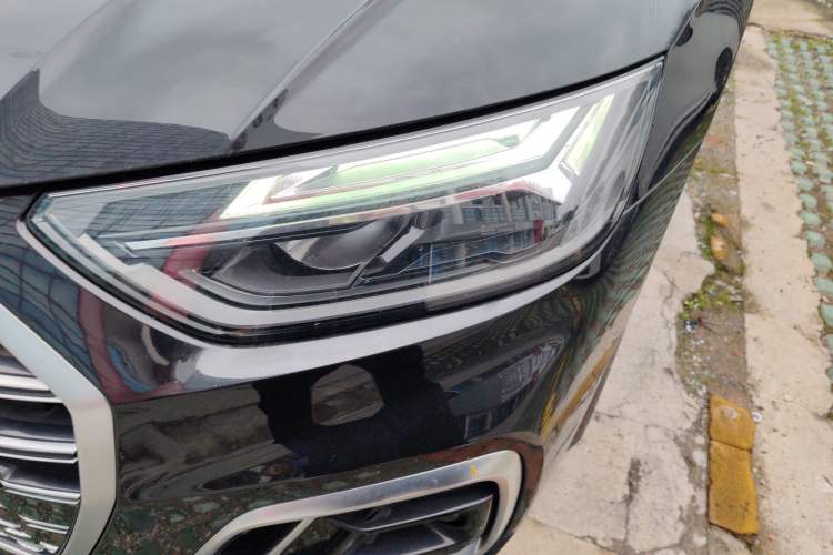 Used Audi Q5L 2022 40T Fashionable and Dynamic Model Left Front Headlight