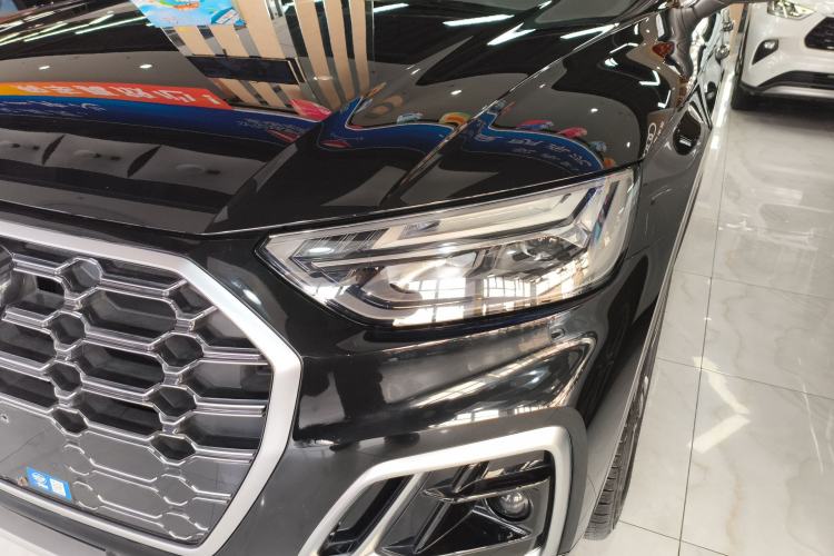 Used Audi Q5L 2022 40T Fashionable and Dynamic Model Left Front Headlight