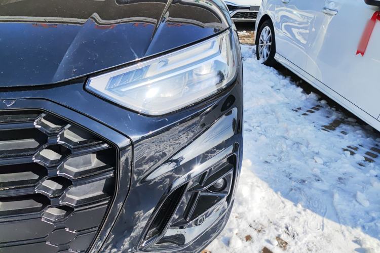 Used Audi Q5L 2022 40T Fashionable and Dynamic Model Left Front Headlight