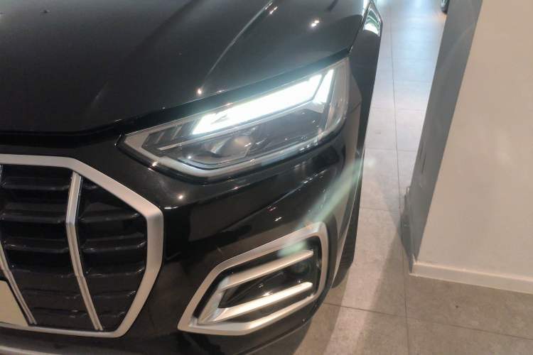 Used Audi Q5L 2022 40T Luxury Elegant Model Left Front Headlight