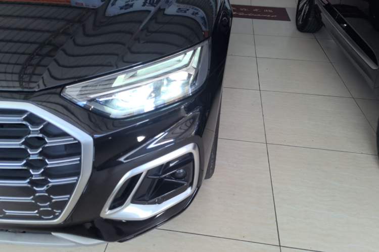 Used Audi Q5L 2022 40T Fashionable and Dynamic Model Left Front Headlight