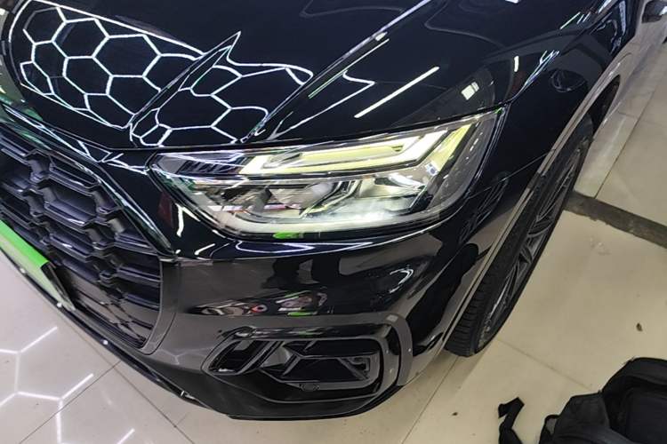 Used Audi Q5L 2022 40T Fashionable and Dynamic Model Left Front Headlight