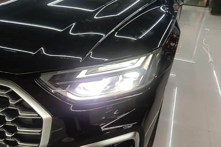 Used Audi Q5L 2022 40T Fashionable and Dynamic Model Left Front Headlight