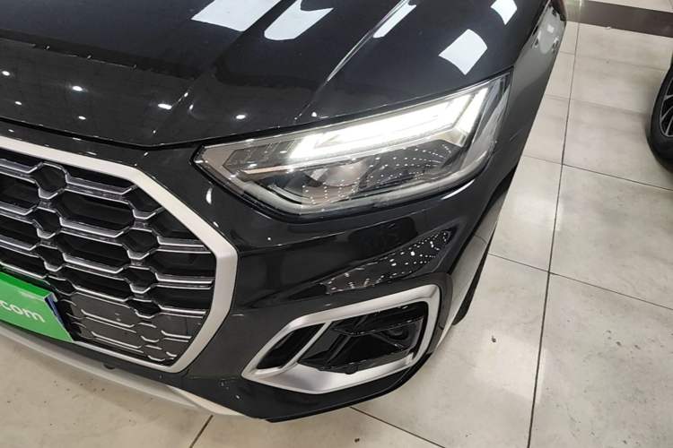Used Audi Q5L 2022 40T Fashionable and Dynamic Model Left Front Headlight