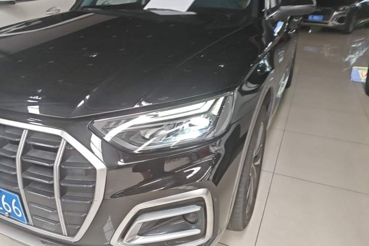 Used Audi Q5L 2022 Updated Version 40T Luxury Elegant Edition Left Front Headlight