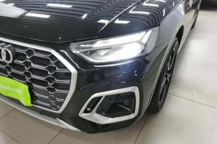 Used Audi Q5L 2022 40T Fashionable and Dynamic Model Left Front Headlight