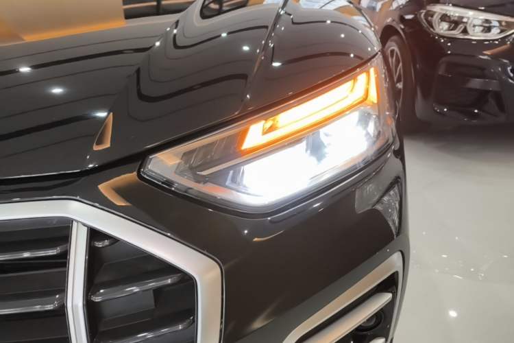 Used Audi Q5L 2022 Updated Version 40T Luxury Elegant Edition Left Front Headlight