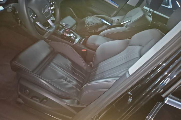 Used Audi Q5L 2022 40T Luxury Dynamic Model Left Front Seat