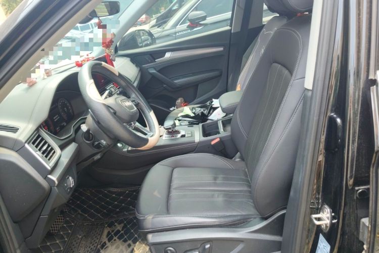 Used Audi Q5L 2022 40T Fashionable and Elegant Model Left Front Seat