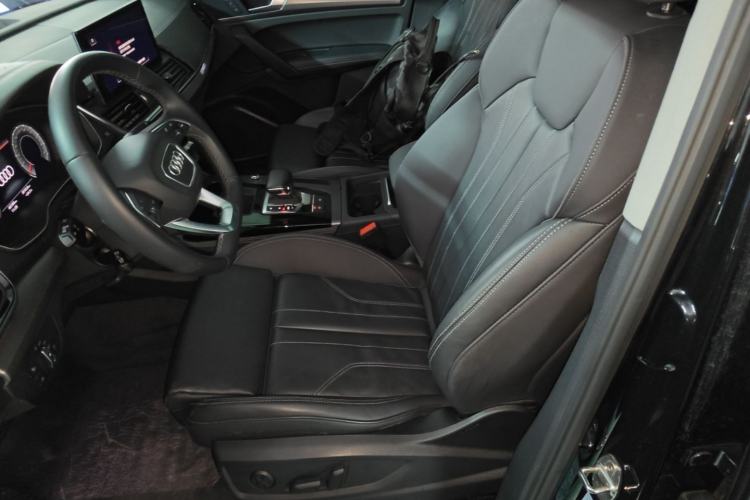 Used Audi Q5L 2022 40T Luxury Dynamic Model Left Front Seat