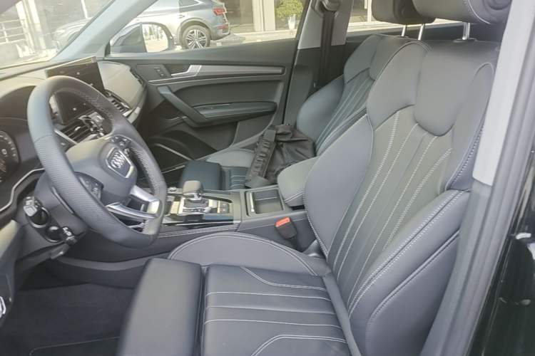 Used Audi Q5L 2022 45T Luxury Dynamic Model Left Front Seat