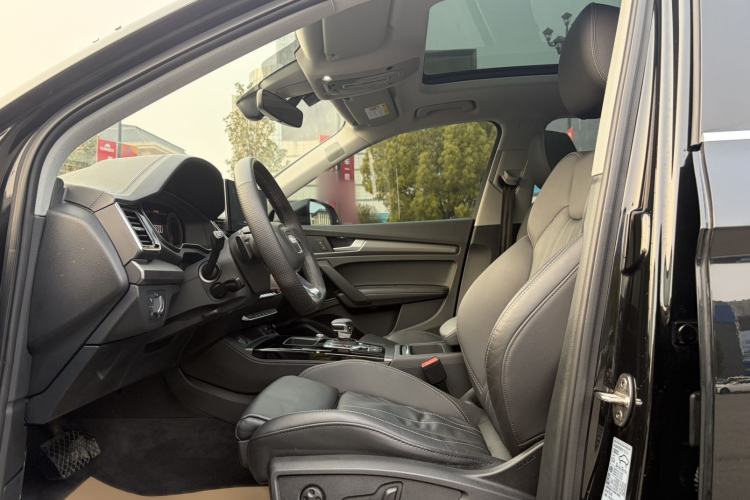 Used Audi Q5L 2022 45T Luxury Dynamic Model Left Front Seat