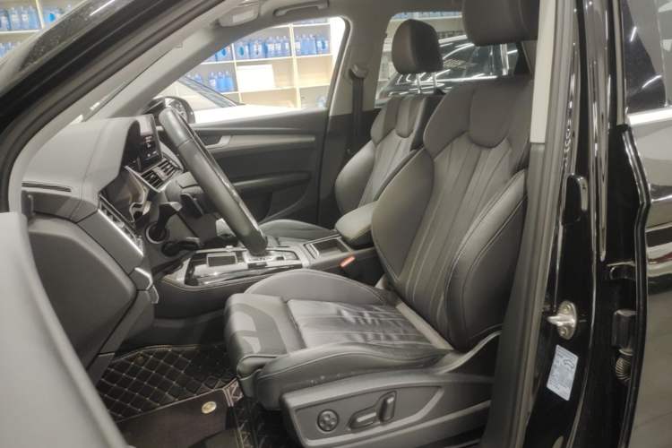 Used Audi Q5L 2022 40T Fashionable and Dynamic Model Left Front Seat