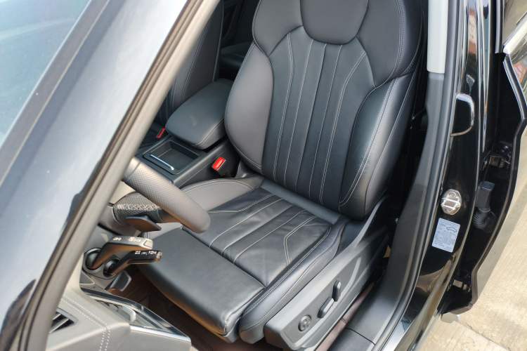 Used Audi Q5L 2022 45T Luxury Dynamic Model Left Front Seat