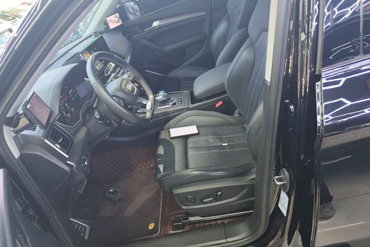 Used Audi Q5L 2022 40T Fashionable and Dynamic Model Left Front Seat