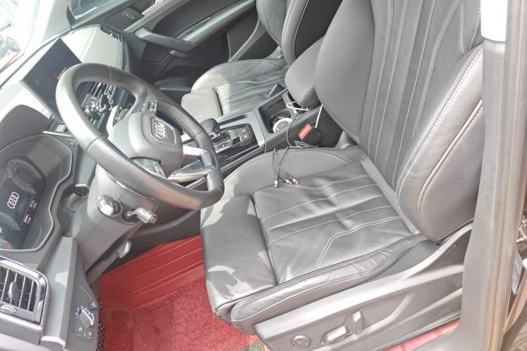 Used Audi Q5L 2022 40T Fashionable and Dynamic Model Left Front Seat