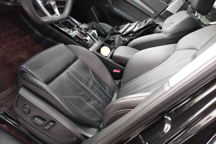 Used Audi Q5L 2022 40T Fashionable and Dynamic Model Left Front Seat