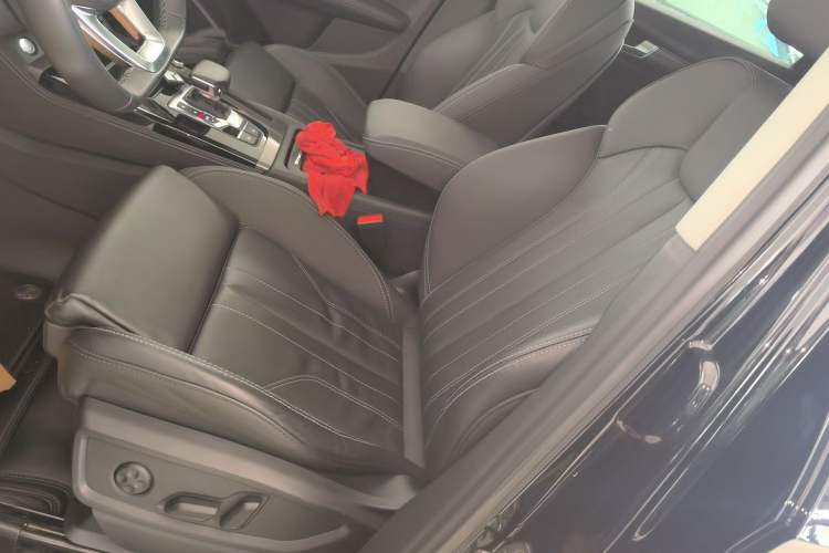 Used Audi Q5L 2022 Updated 40T Luxury Dynamic Edition Left Front Seat