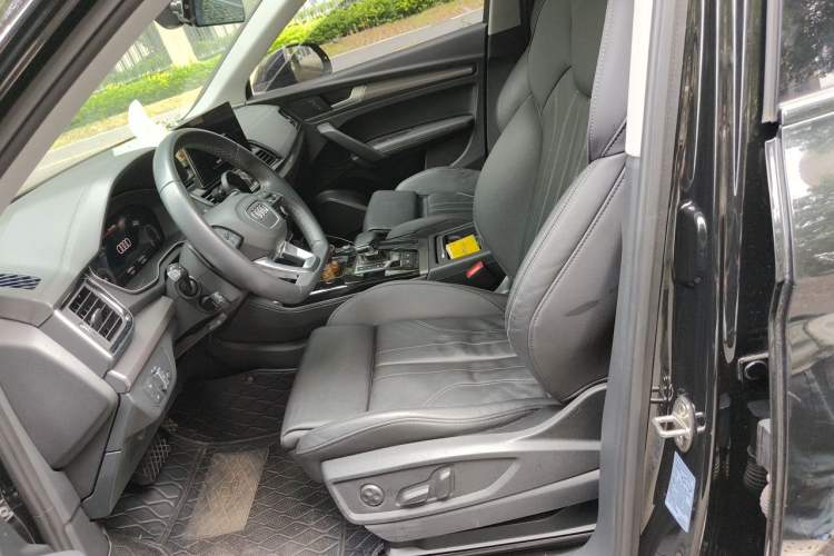 Used Audi Q5L 2022 40T RS Package Performance Model Left Front Seat