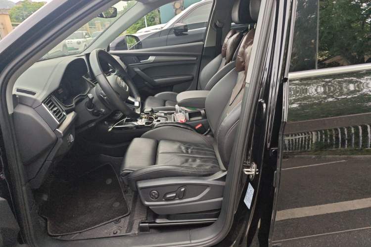 Used Audi Q5L 2022 40T Luxury Dynamic Model Left Front Seat
