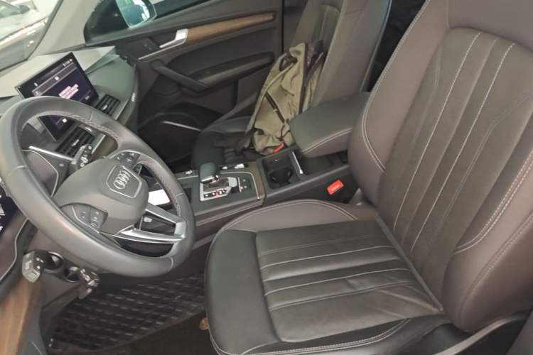 Used Audi Q5L 2022 40T Luxury Elegant Model Left Front Seat