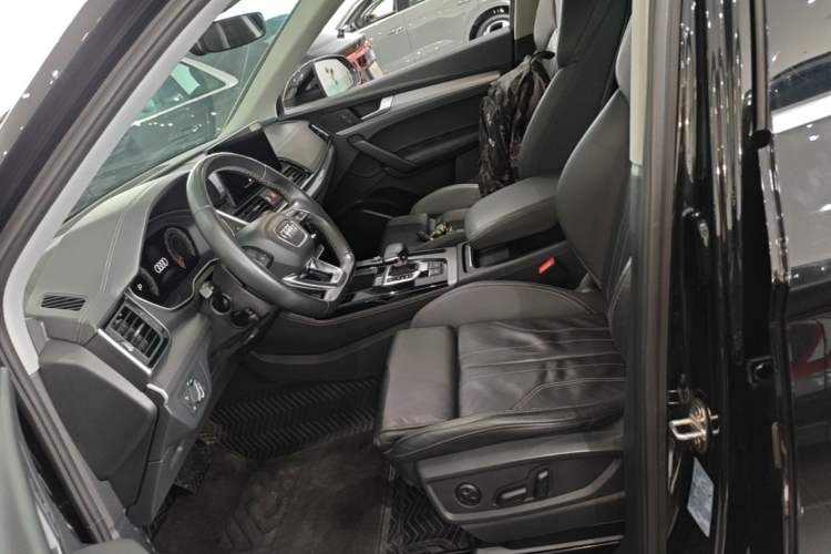 Used Audi Q5L 2022 40T Fashionable and Dynamic Model Left Front Seat