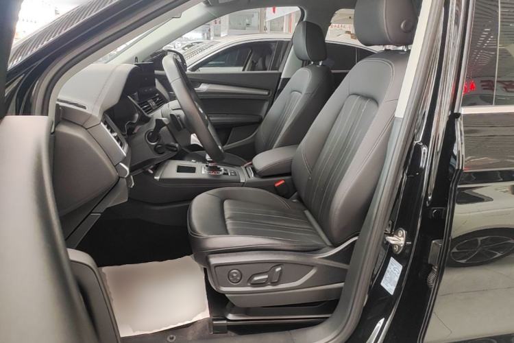 Used Audi Q5L 2022 40T Fashionable and Elegant Model Left Front Seat