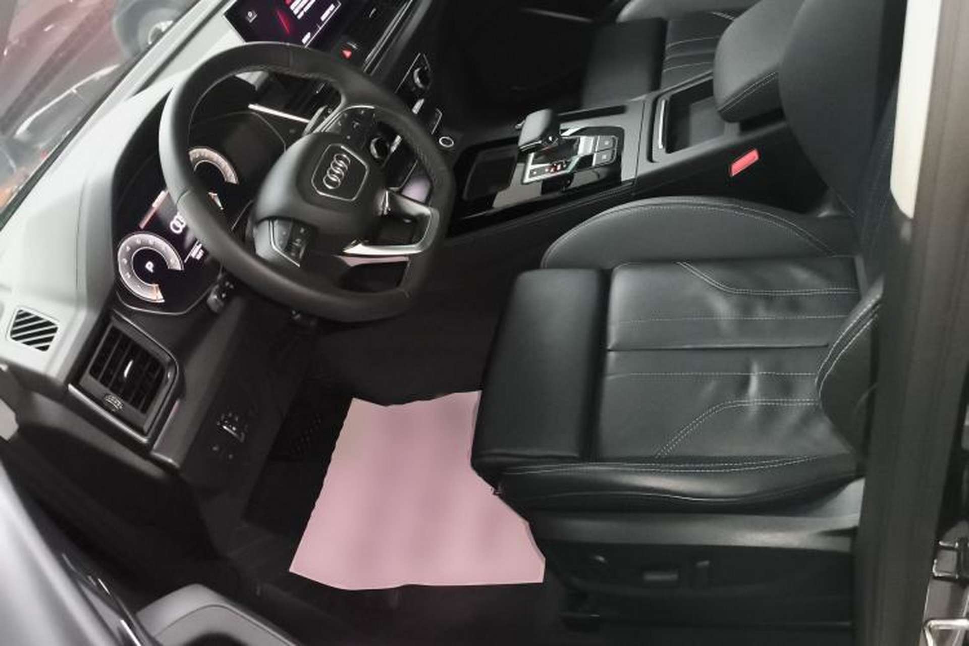 Used Audi Q5L 2022 40T Luxury Dynamic Model Left Front Seat