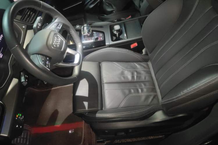 Used Audi Q5L 2022 45T Luxury Dynamic Model Left Front Seat