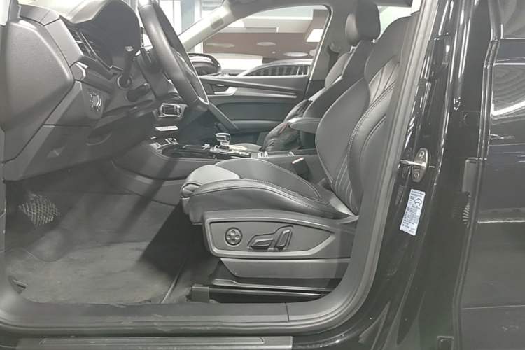 Used Audi Q5L 2022 45T Luxury Dynamic Model Left Front Seat