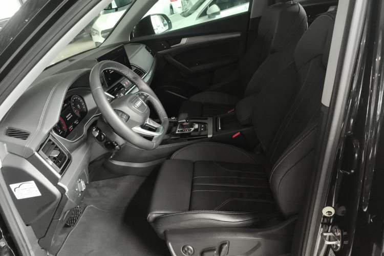 Used Audi Q5L 2022 40T Fashionable and Dynamic Model Left Front Seat