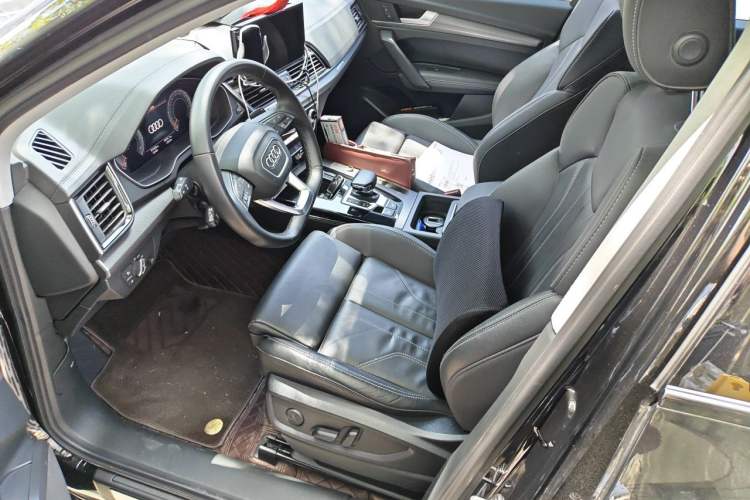 Used Audi Q5L 2022 40T RS Package Performance Model Left Front Seat