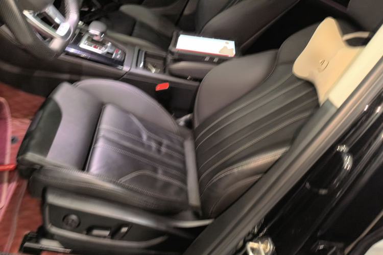 Used Audi Q5L 2022 Updated 45T Luxury Dynamic Version Left Front Seat
