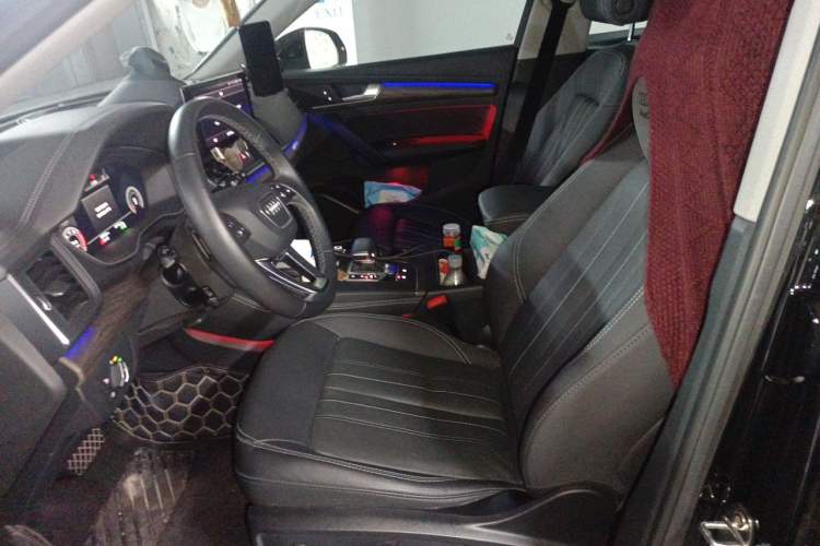 Used Audi Q5L 2022 40T Fashionable and Elegant Model Left Front Seat