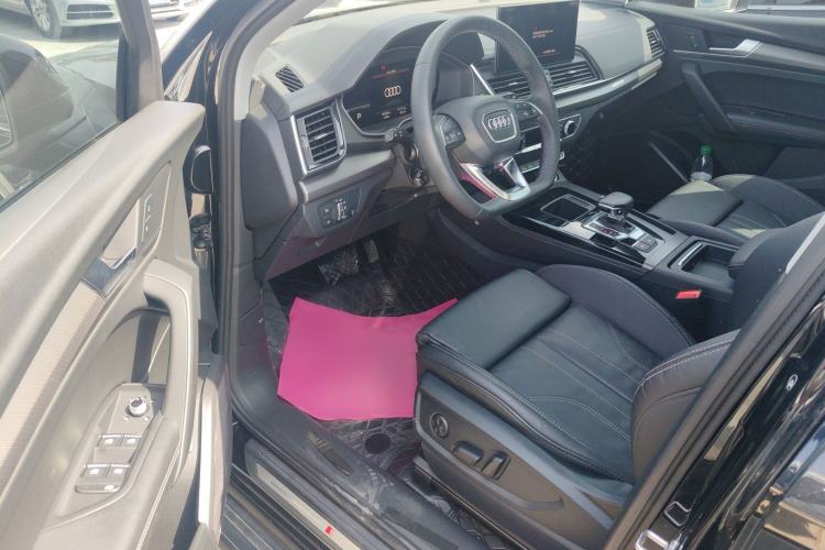 Used Audi Q5L 2022 40T Fashionable and Dynamic Model Left Front Seat