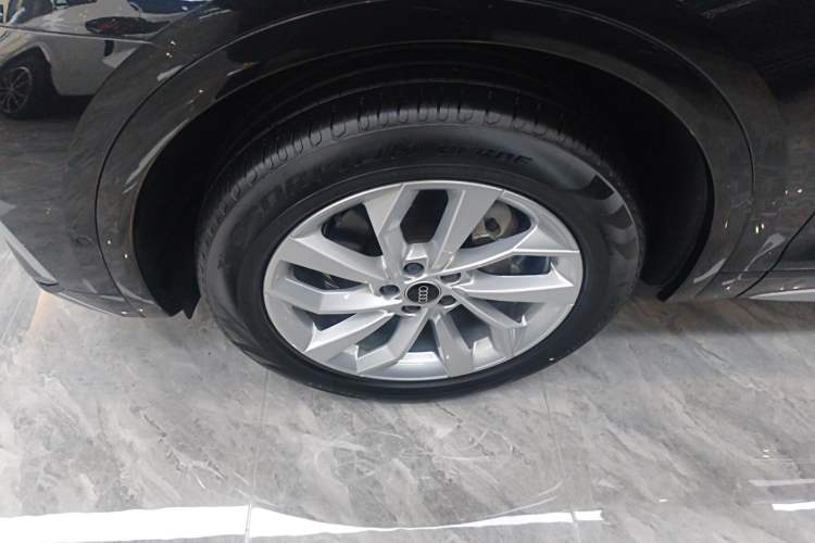 Used Audi Q5L 2022 Updated 40T Luxury Dynamic Edition Left Front Wheel Hub