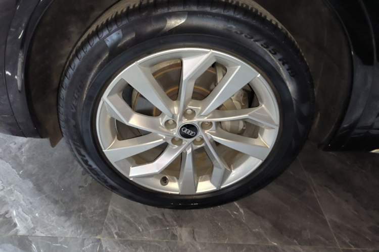 Used Audi Q5L 2022 40T Luxury Dynamic Model Left Front Wheel Hub