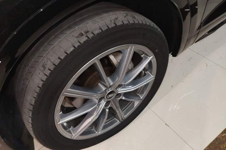 Used Audi Q5L 2022 Updated 40T Luxury Dynamic Edition Left Front Wheel Hub
