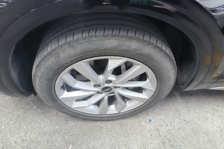 Used Audi Q5L 2022 Updated 40T Luxury Dynamic Edition Left Front Wheel Hub
